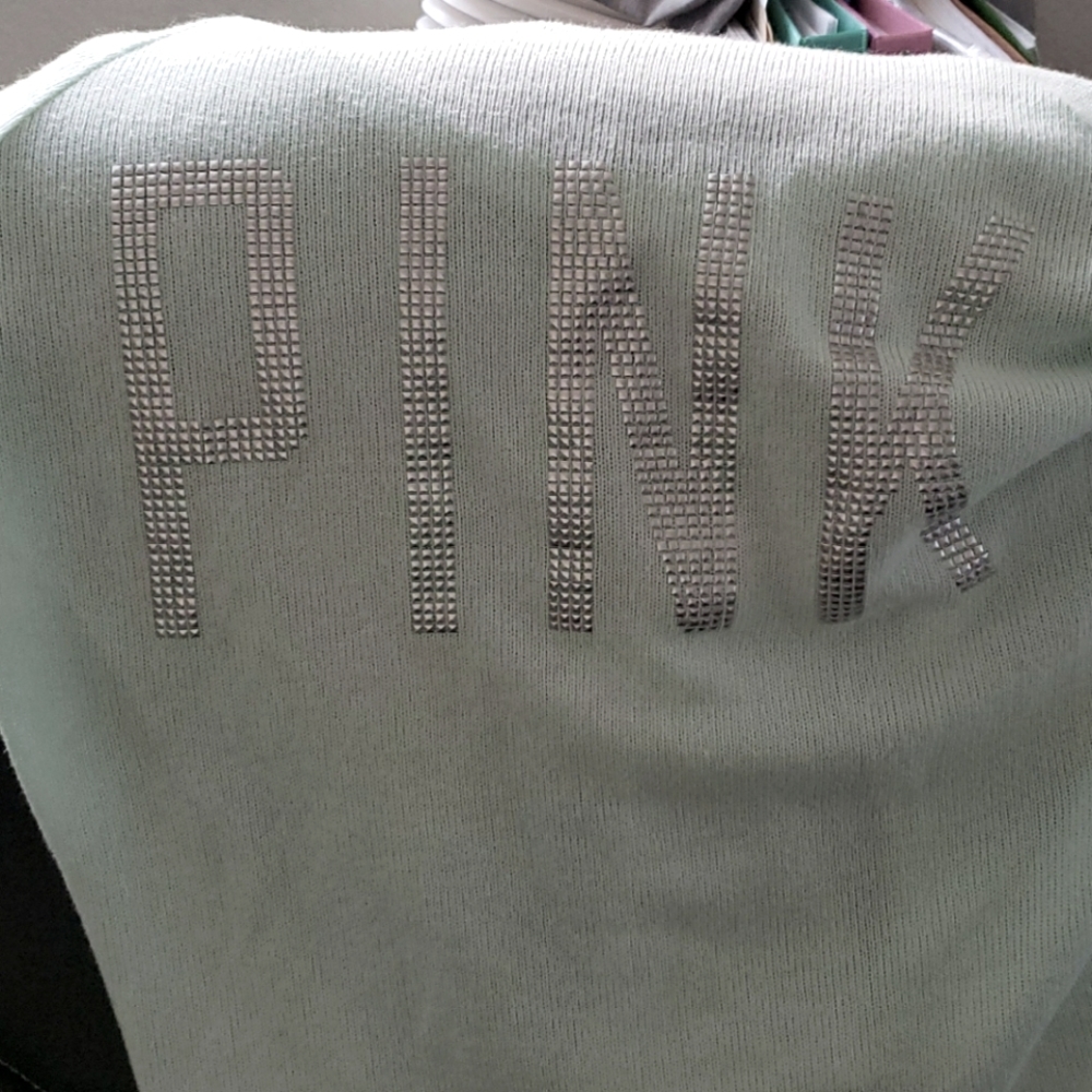 Light weight sweater